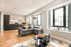 Luxury Apartment - City Centre - Great for Long-Term & Contractor Stays